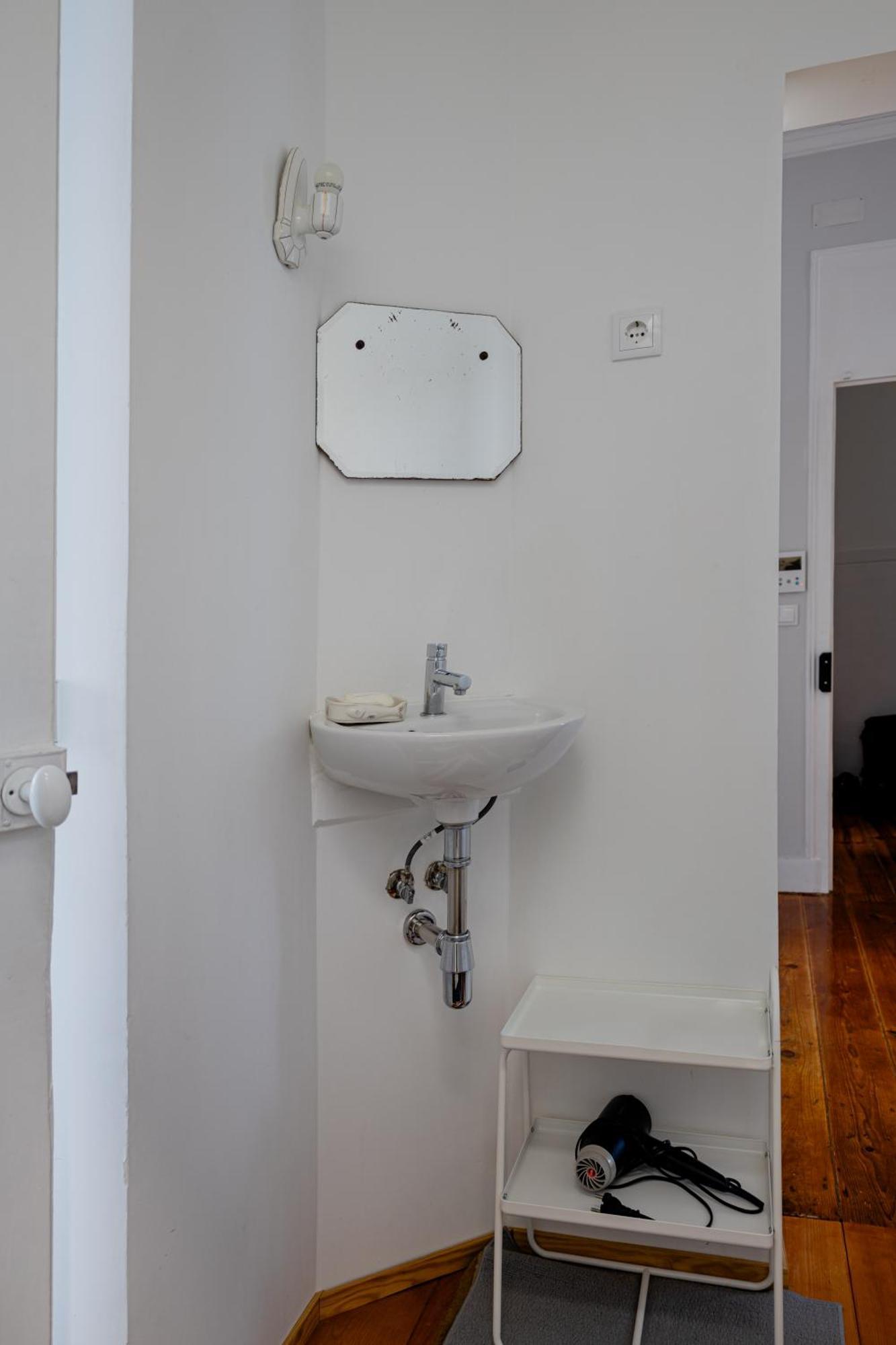 Angels Homes N.27 1ºandar, Bairro Tipico, Centro Cidade Лиссабон Экстерьер фото